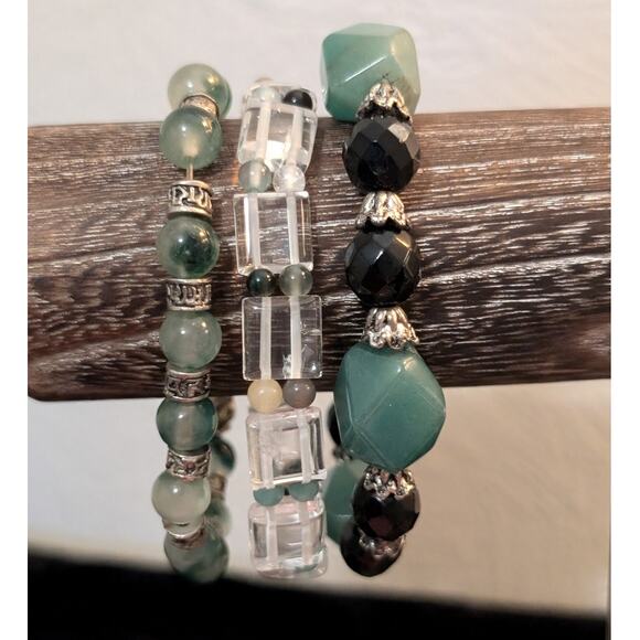 Lot of Three Green Stone Stretch Bracelets - Picture 3 of 4